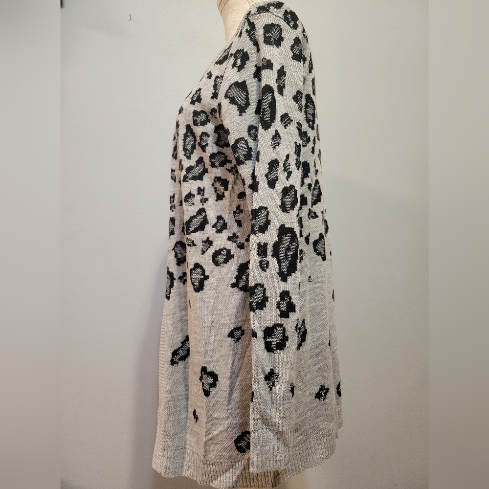 Nordstrom Rack Size M Long Line Open Front Leopar… - image 4